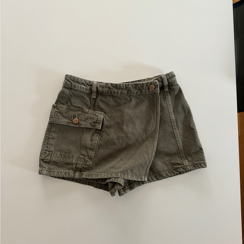ZARA Olive Green Cargo Skort